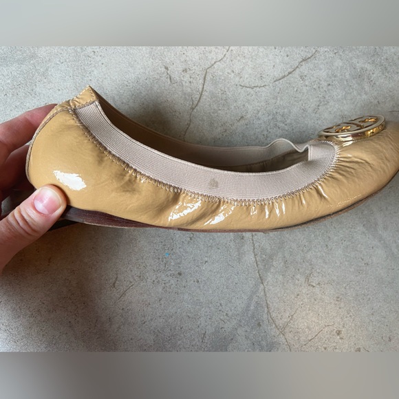 Tory Burch Caroline ballet flats! Size 7.5. Previously worn and loved! - Picture 5 of 6
